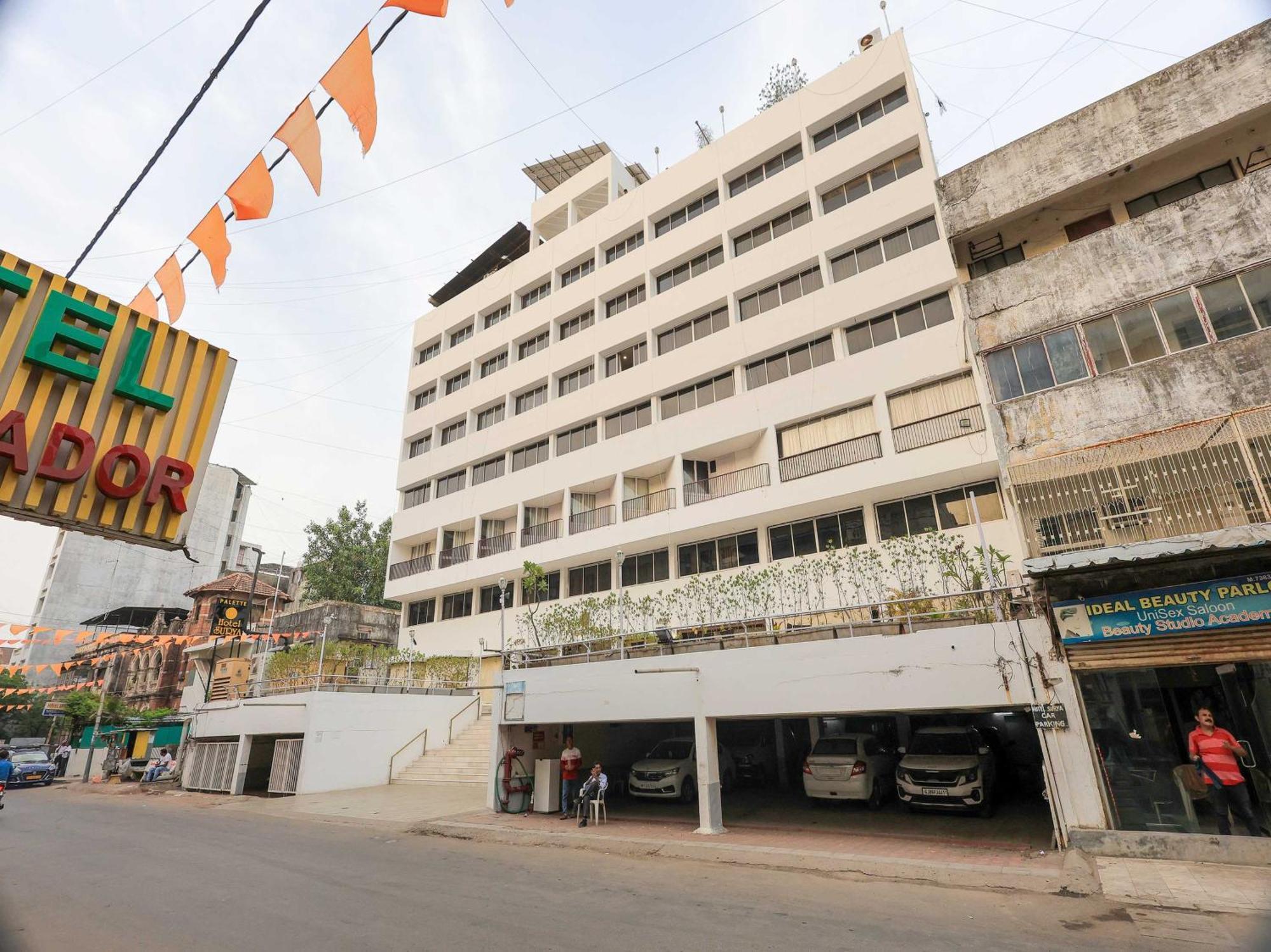 Palette Hotel Surya Vadodara Exterior foto